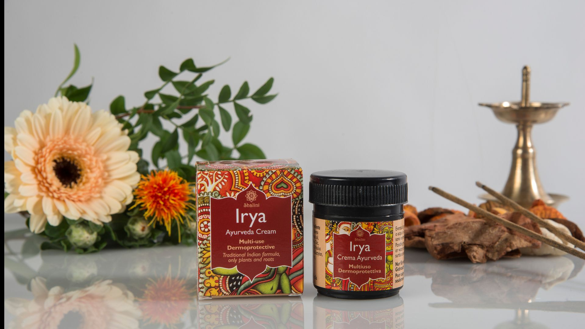 Irya protective cream is an entirely natural skincare product, created from an original Ayurveda formula. Irya is an ideal product for refreshing any skin type. Irya also relieves extremely dry skin, flakiness or redness and is ideal for protecting and strengthening fragile skin.