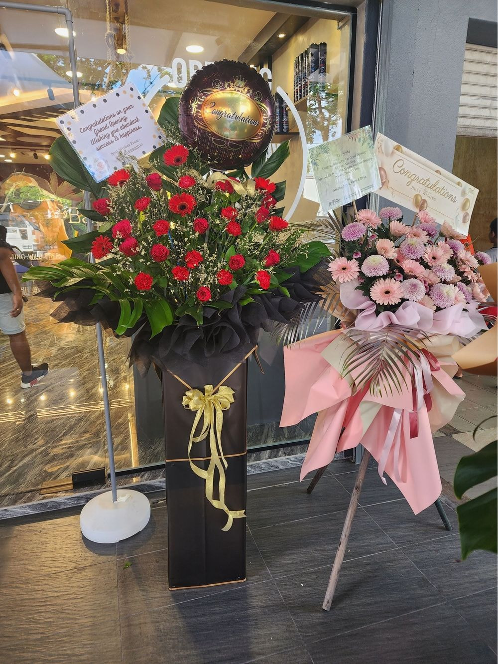 Opening Stand Box Arrangement with foil balloon