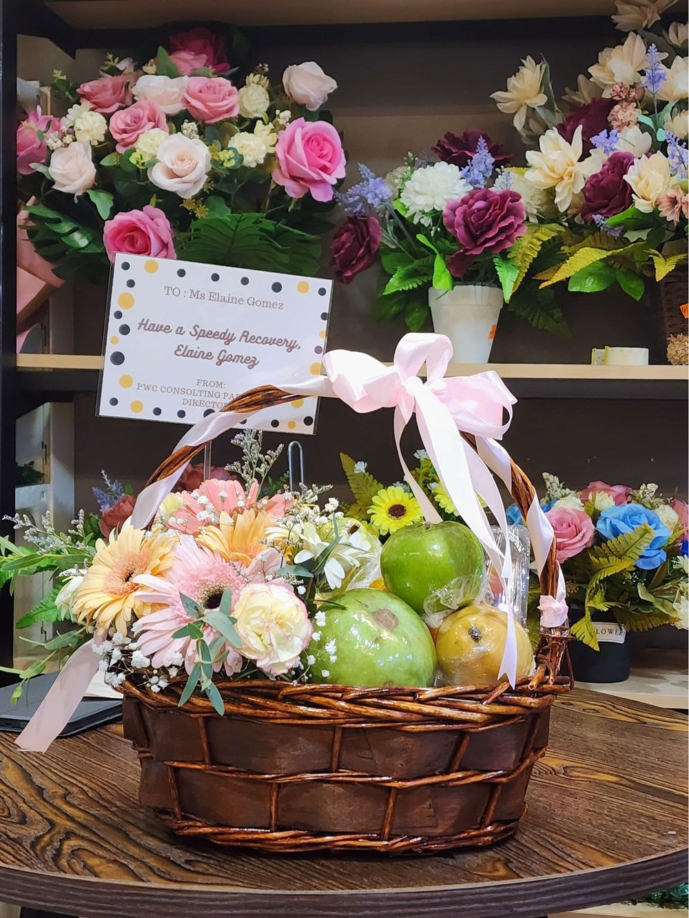 Rattan basket arrangement
