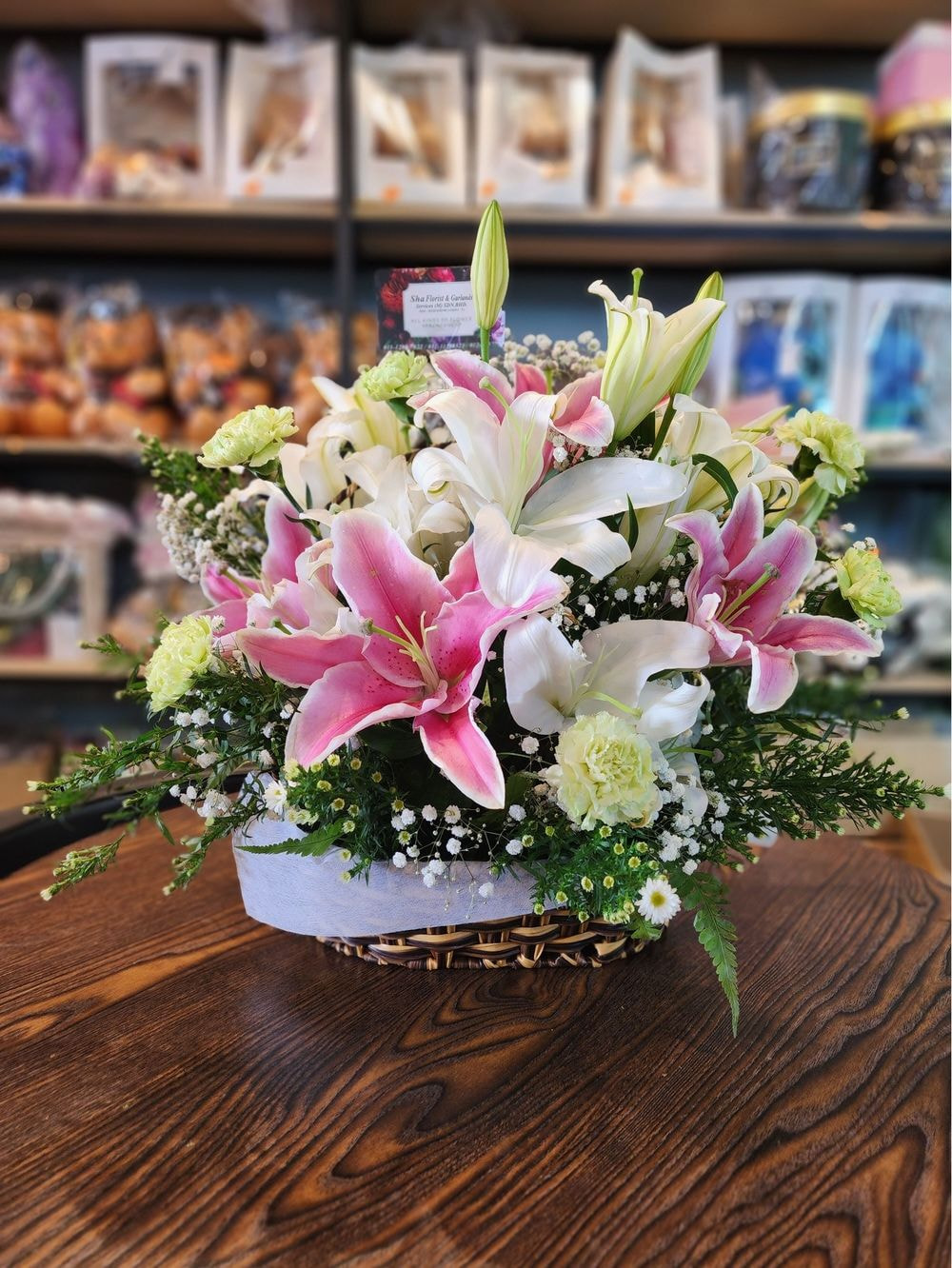 Medium size : Customized + Lily Themed Basket Arrangement