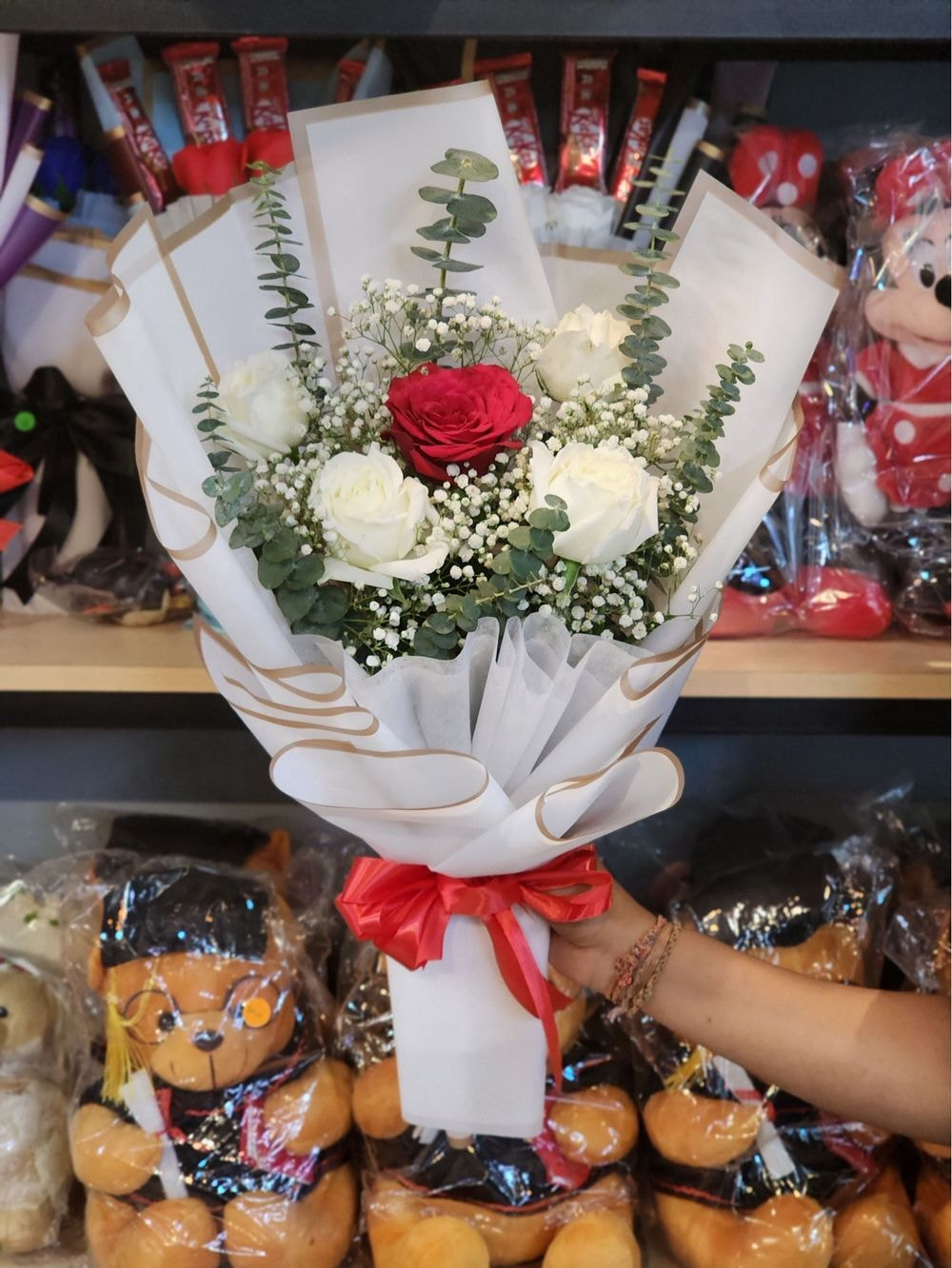 5Mix Rose Bouquet with Baby's Breathe and Eucalyptus