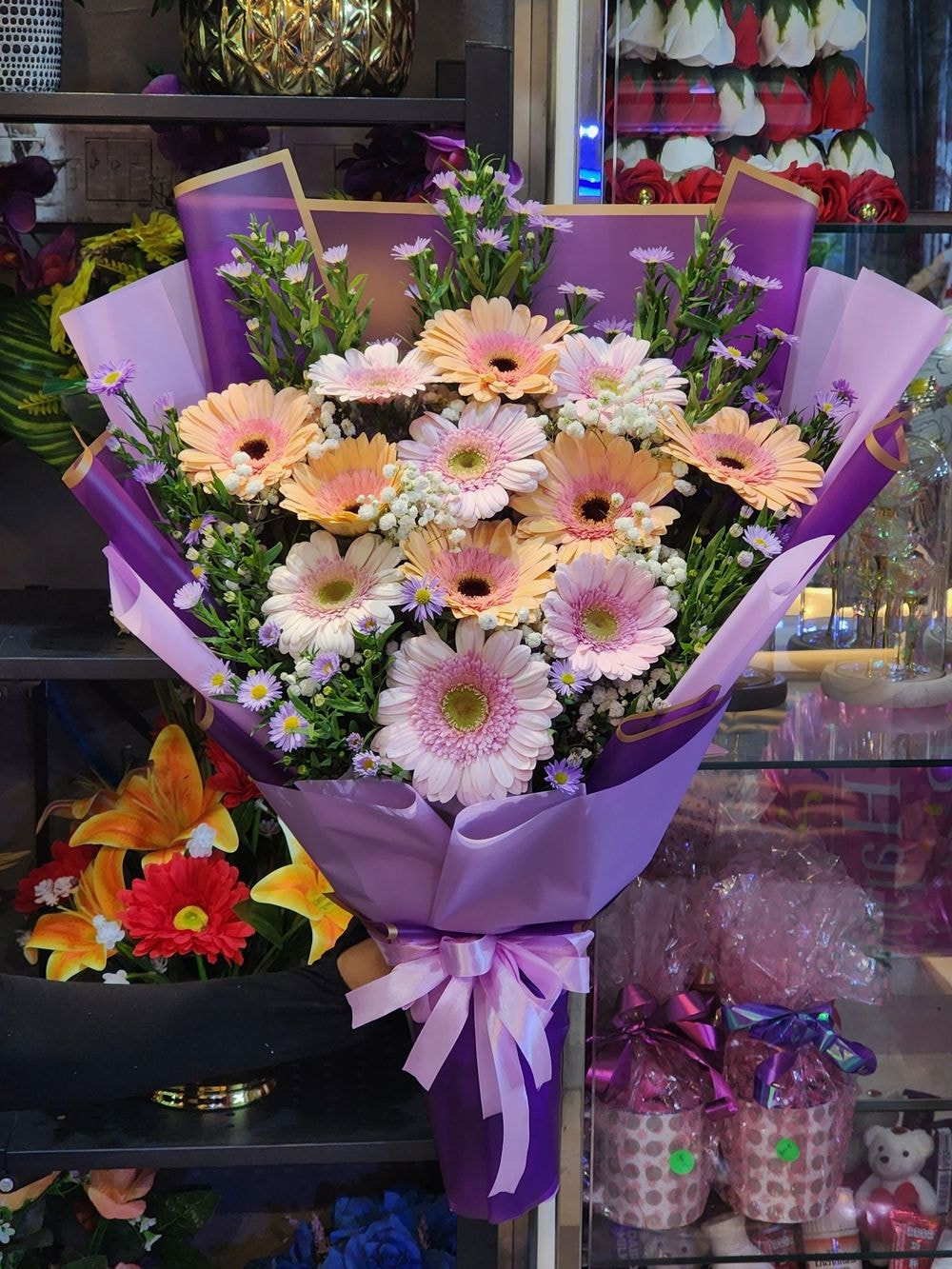 Large size: 12 Daisy Flower with Babby Breath, Purple Peacook