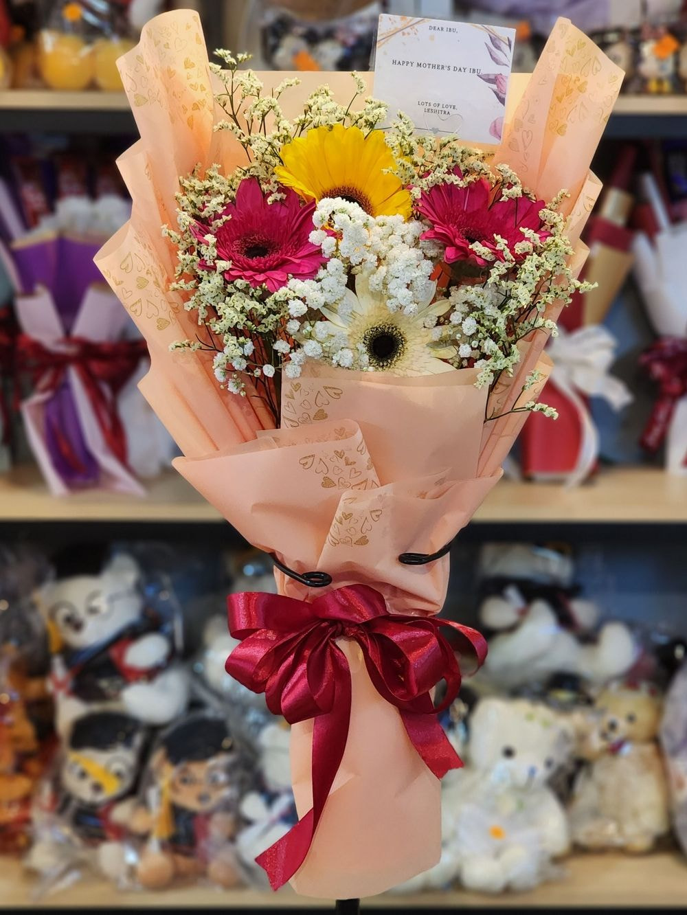 Medium size: 4 Daises Flower Colours can be customized + Baby Breathe