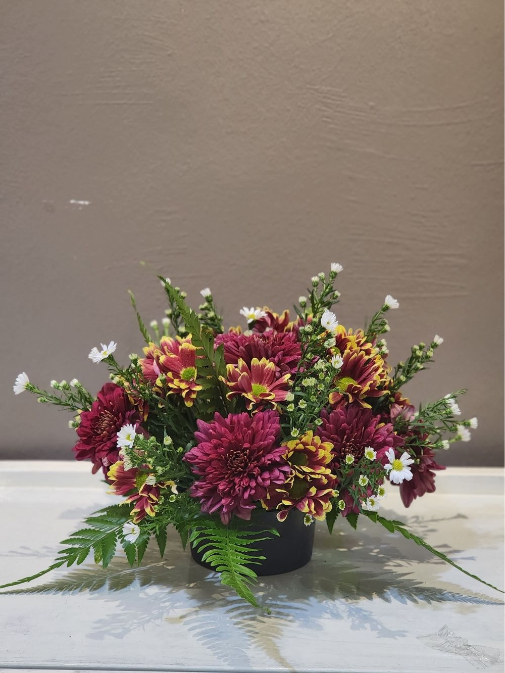 Small Round Shape Arrangement Mix Flowers (button)
