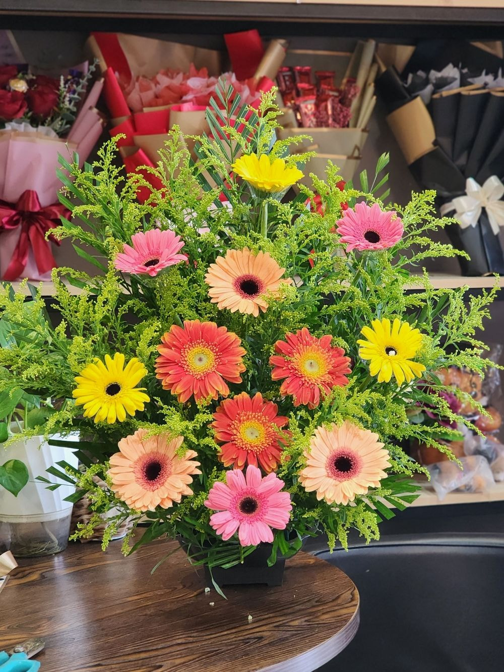 Oval Shape Arrangement