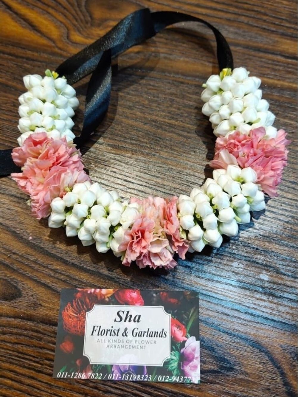 8inch - Crepe Jasmine Hair Arrangement with Carnation Petals