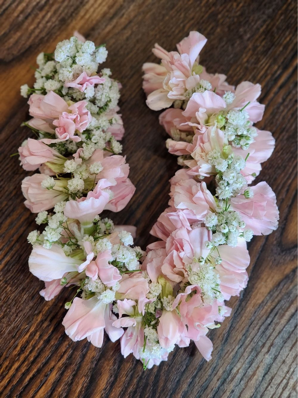 Carnation Petals with Baby Breathe Saram