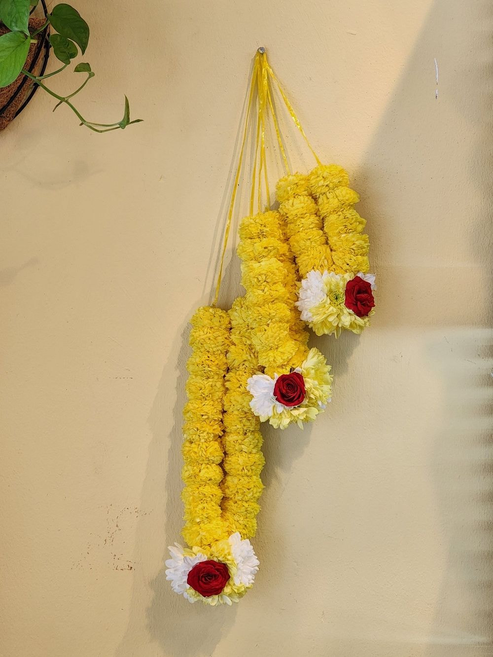 Yellow 225 Garland