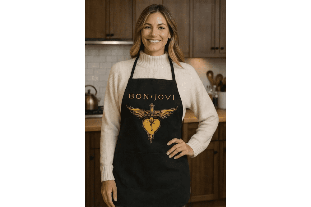 Rock Kitchen Apron with Heart & Dagger Motif – Classic Rock Style