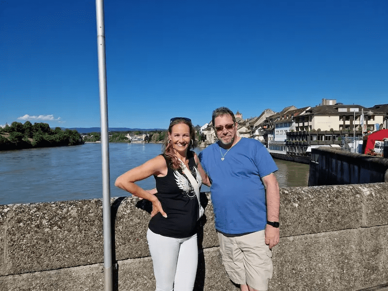 Yvonne und Anthony Bongiovi, Schweiz
