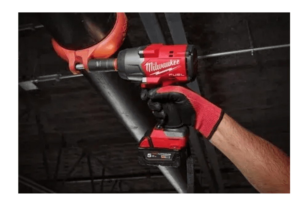 KOMPAKTNI UDARNI VIJAČNIK Z VISOKIM NAVOROM M8 FHIW2F12-0X MILWAUKEE
