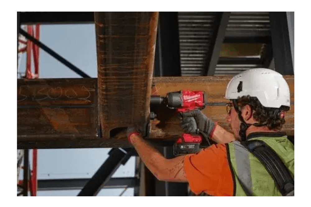 KOMPAKTNI UDARNI VIJAČNIK Z VISOKIM NAVOROM M8 FHIW2F12-0X MILWAUKEE