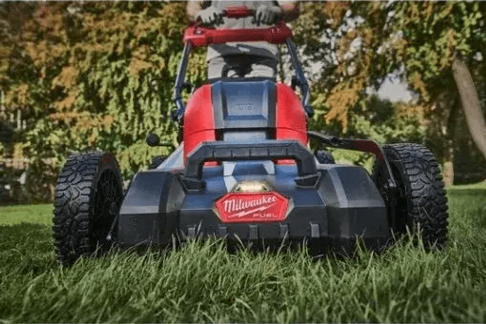 AKUMULATORSKA SAMOHODNA ROTACIJSKA KOSILNICA M18 F2LM46-0 MILWAUKEE