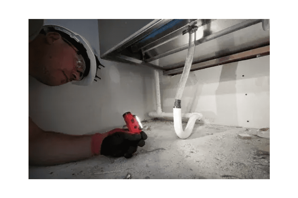 NAGLAVNA LED SVETILKA L4 HL2-301 MILWAUKEE