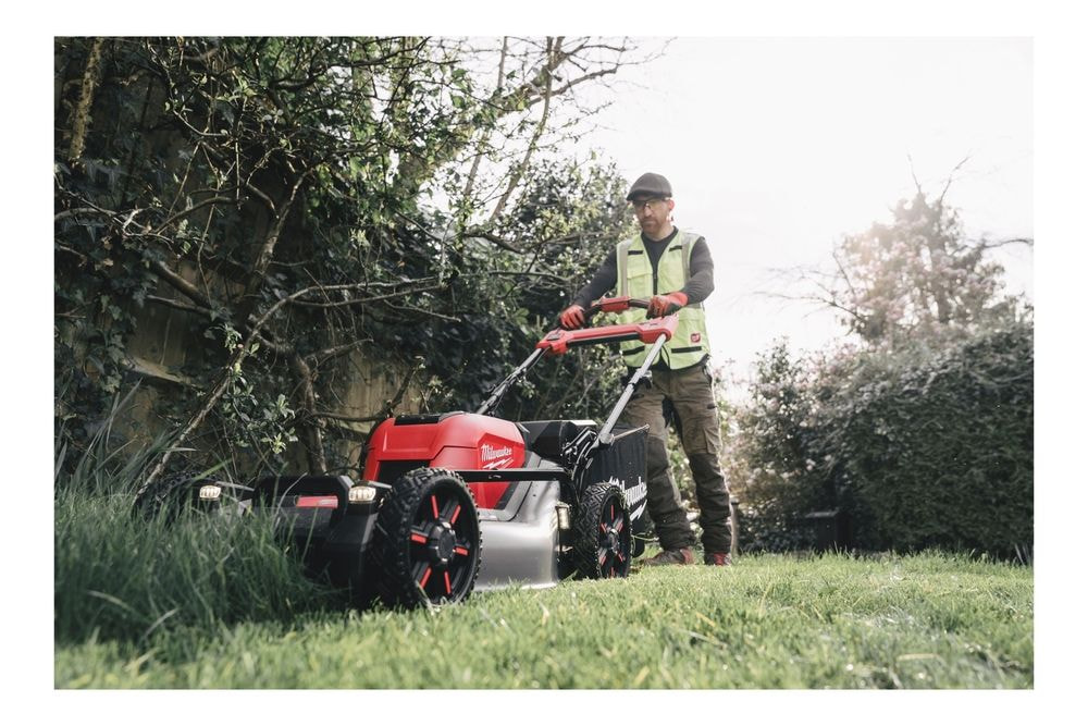 AKUMULATORSKA SAMOHODNA VRTNA KOSILNICA 53 CM M18 F2LM53-0 MILWAUKEE