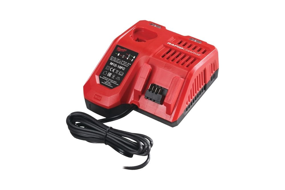 AKU SET 3/4” + mazalica + polnilec + 2KOM. 5Ah aku AKU SET 3/4” + mazalica + polnilec + 2KOM. 5Ah aku