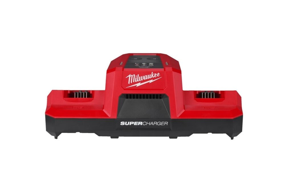 SUPER POLNILNIK M18 DBSC Z DVEMA POLNILNIMA MESTOMA MULWAUKEE
