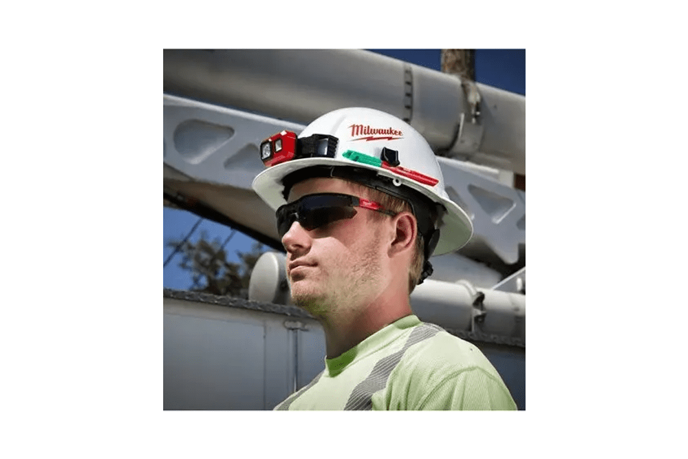 ZAŠČITNA OČALA OBARVANA MILWAUKEE ZAŠČITNA OČALA OBARVANA MILWAUKEE