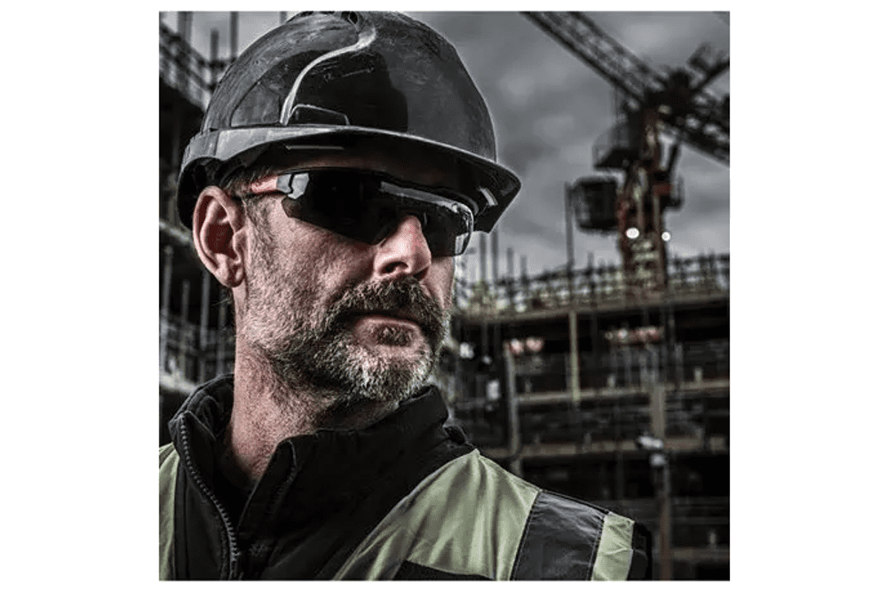 ZAŠČITNA OČALA OBARVANA MILWAUKEE ZAŠČITNA OČALA OBARVANA MILWAUKEE