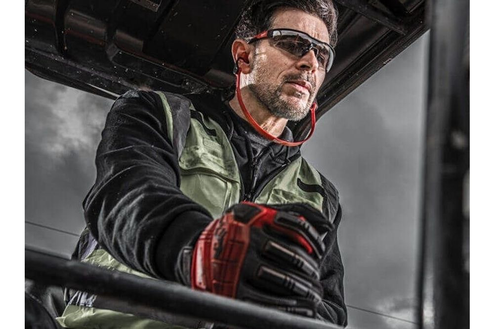 UŠESNI ČEPKI NA TRAKU MILWAUKEE UŠESNI ČEPKI NA TRAKU MILWAUKEE