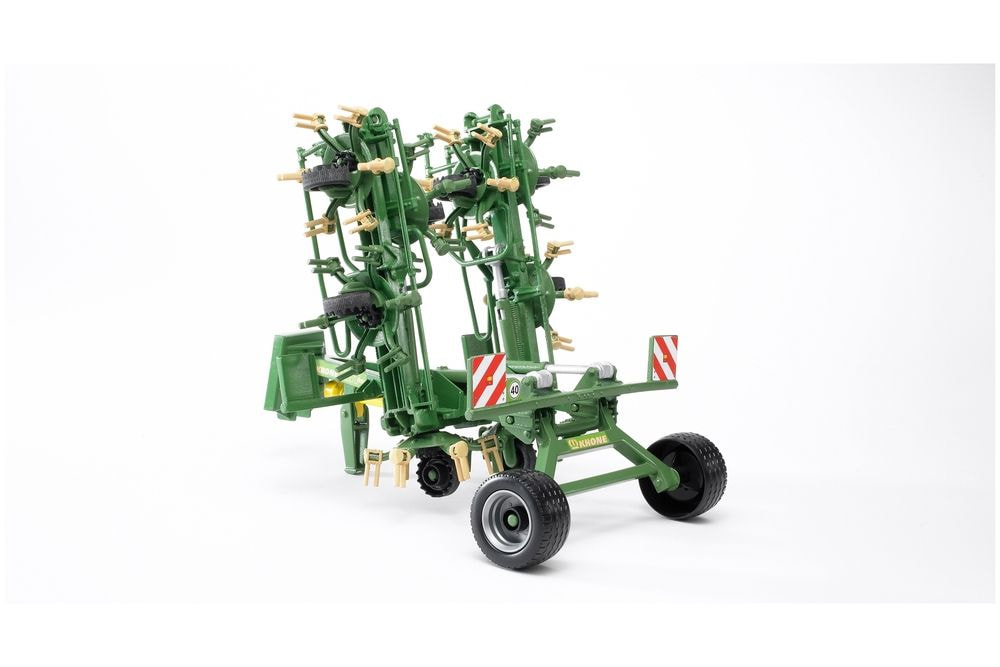 IGRAČA OBRAČALNIK ZA SENO KRONE KWT 8.82