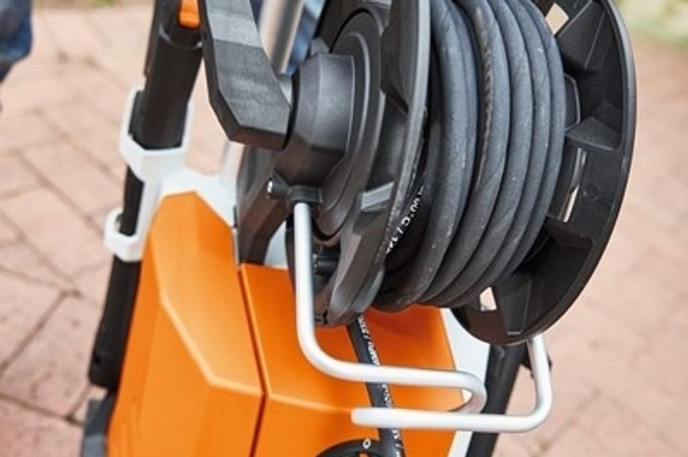 ČISTILEC VISOKOTLAČNI STIHL RE 130 PLUS 