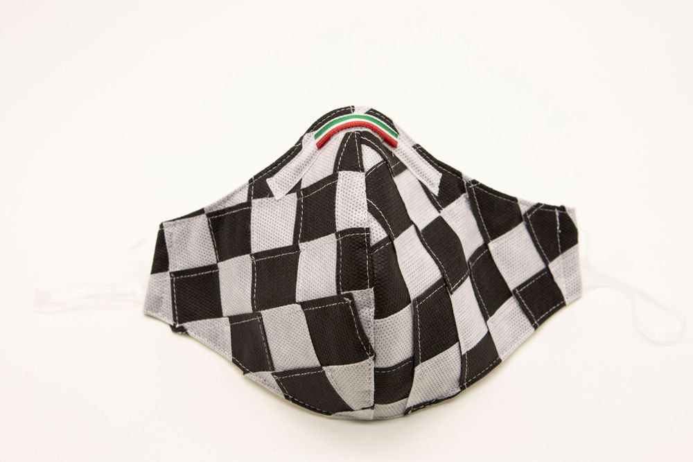 Mascherina Protettiva Fashion Lavabile a scacchi bianco e nero XL E