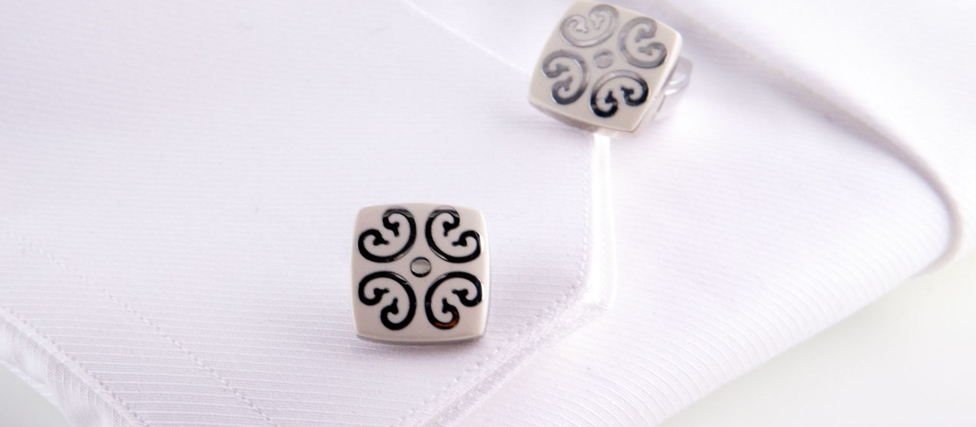 White square cufflinks with decoration