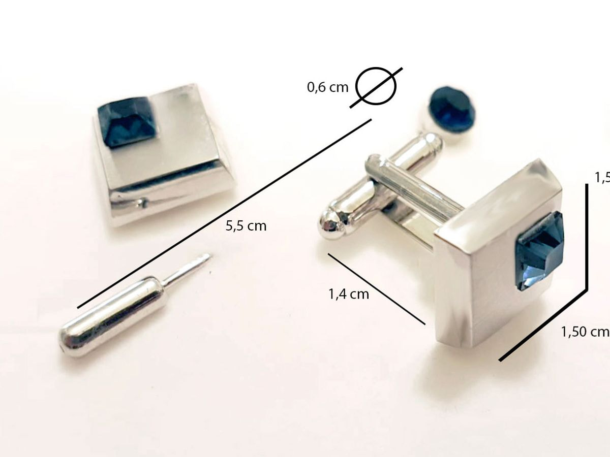 Square cufflinks with small blue brilliant and brooch