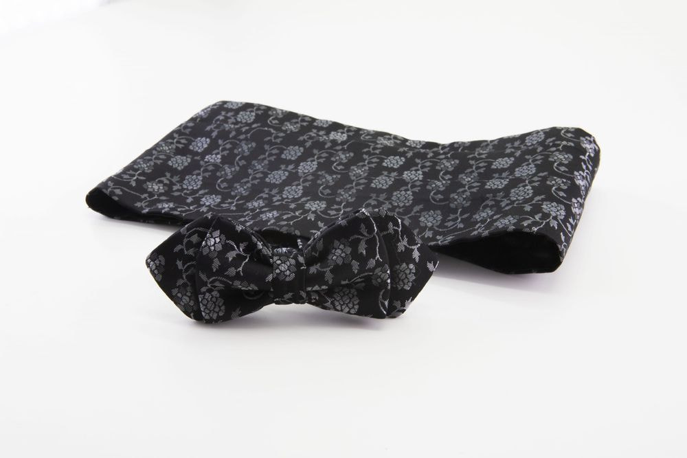 Black damask bow tie + band
