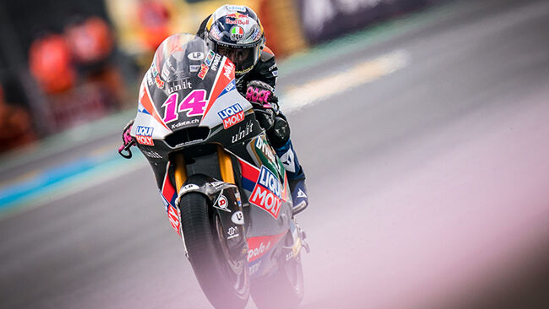 , the MotoGP returns to Mugello: one of the most spectacular circuits, where you are called to deal with terrible braking and curves to guess rather than see. 