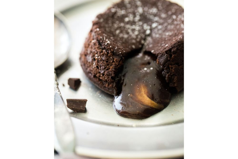 Tortino al cioccolato con pallina di gelato alla vaniglia