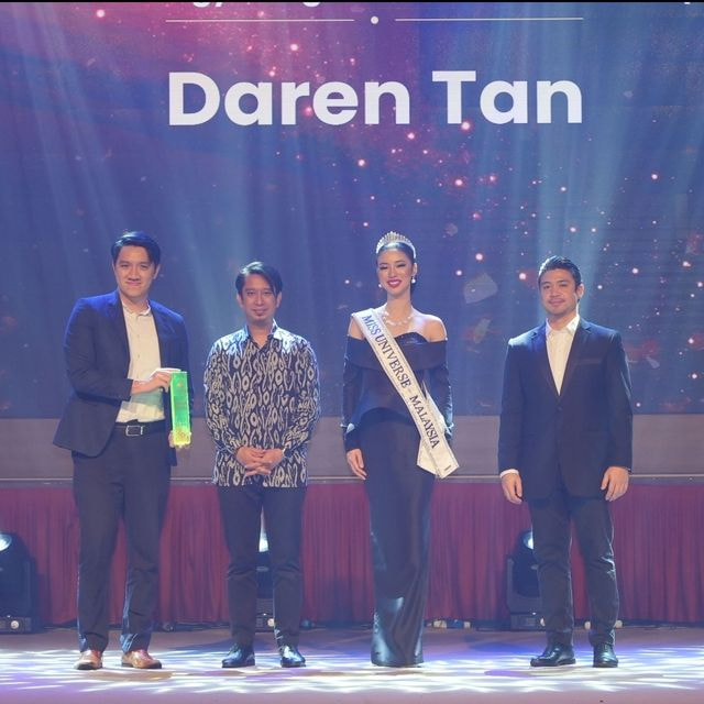 1.⁠ ⁠Technology & Digital Innovation: Start-up Daren Tan