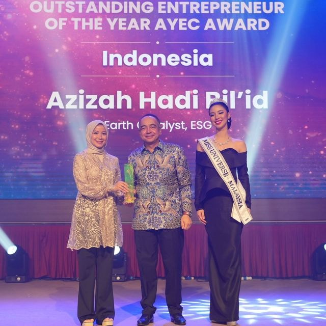 3.⁠ Indonesia - Azizah Hadi Bil’id