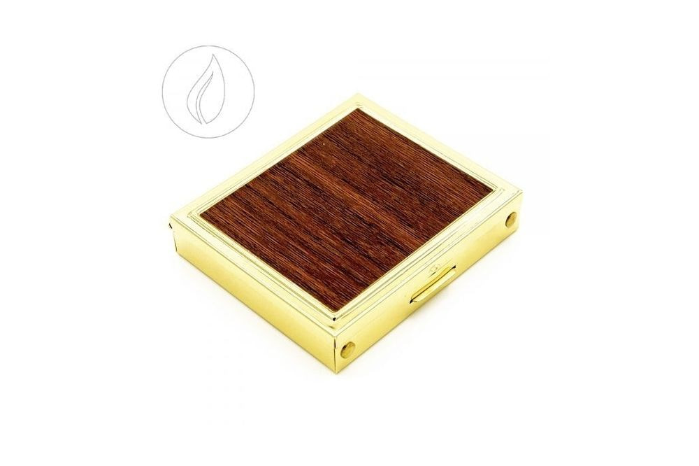 Smell case set in gold