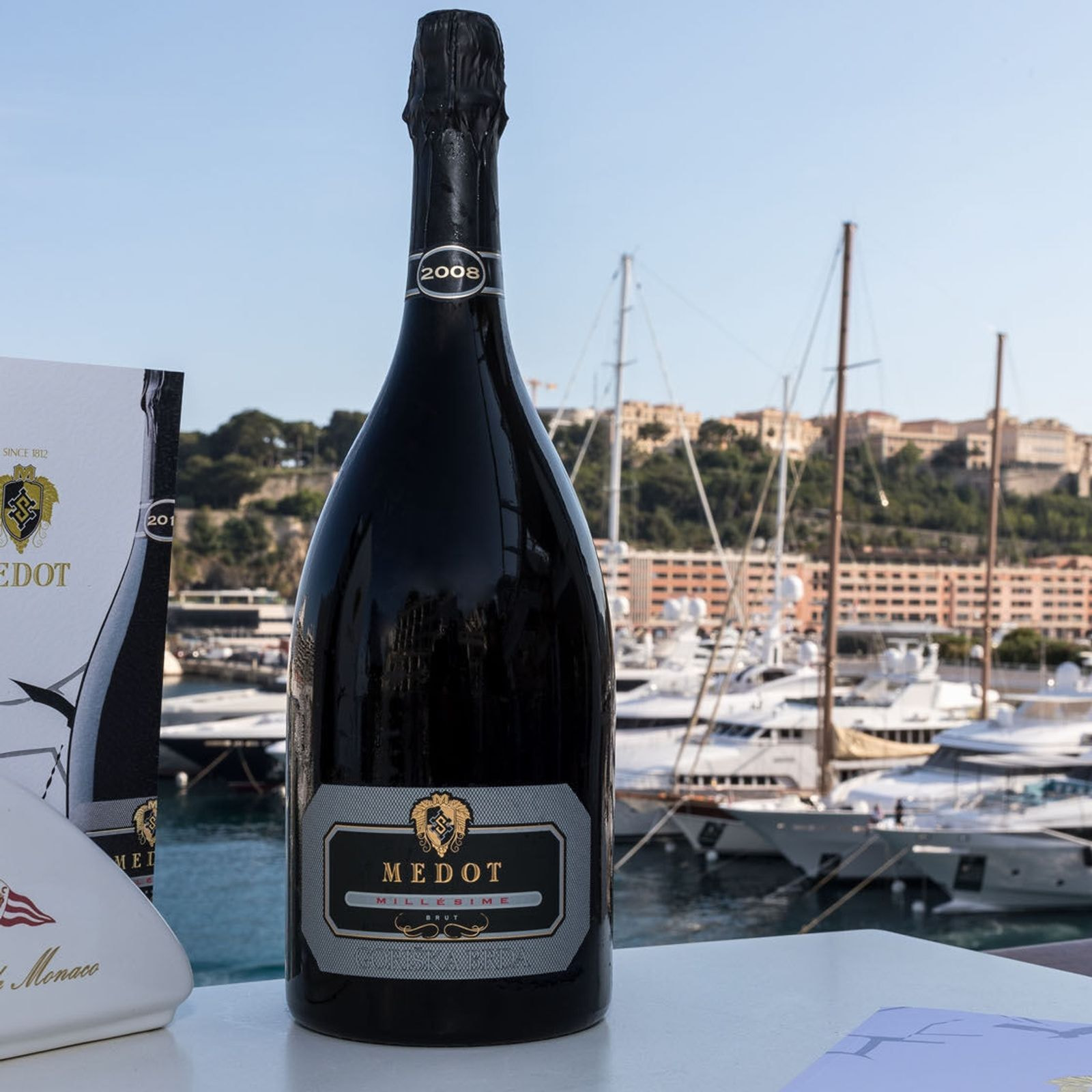 Magnum sparkling wines for celebrators and connoisseurs