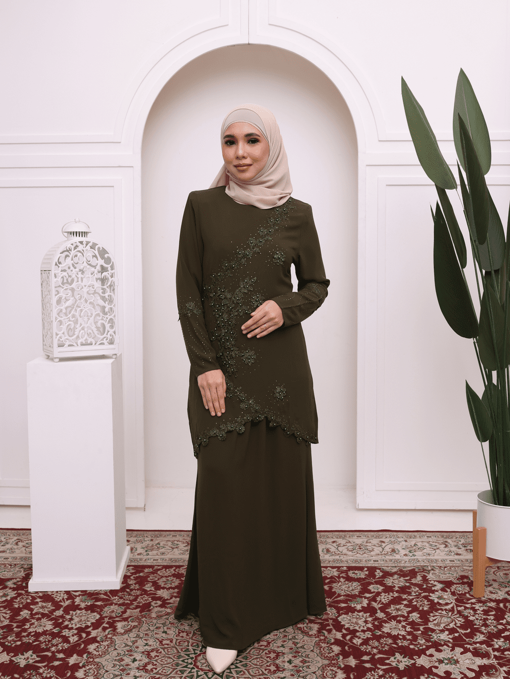 Modern Lace & Bead Baju Kurung - Midnight Brown