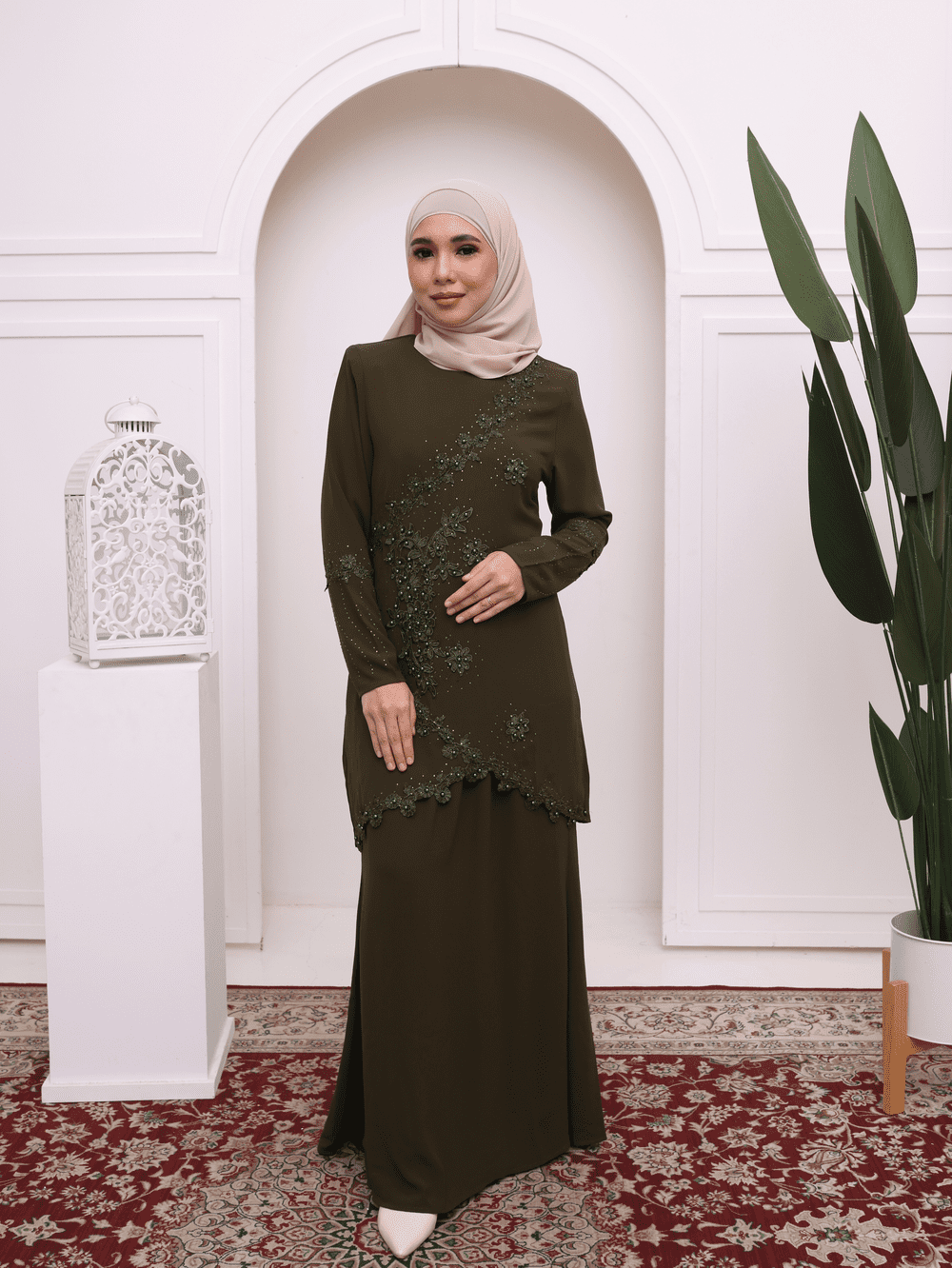 Modern Lace & Bead Baju Kurung - Midnight Brown