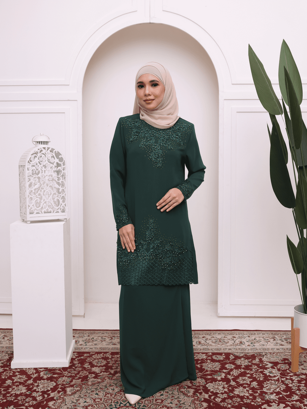 Modern Lace & Bead Baju Kurung - Sacramento Green