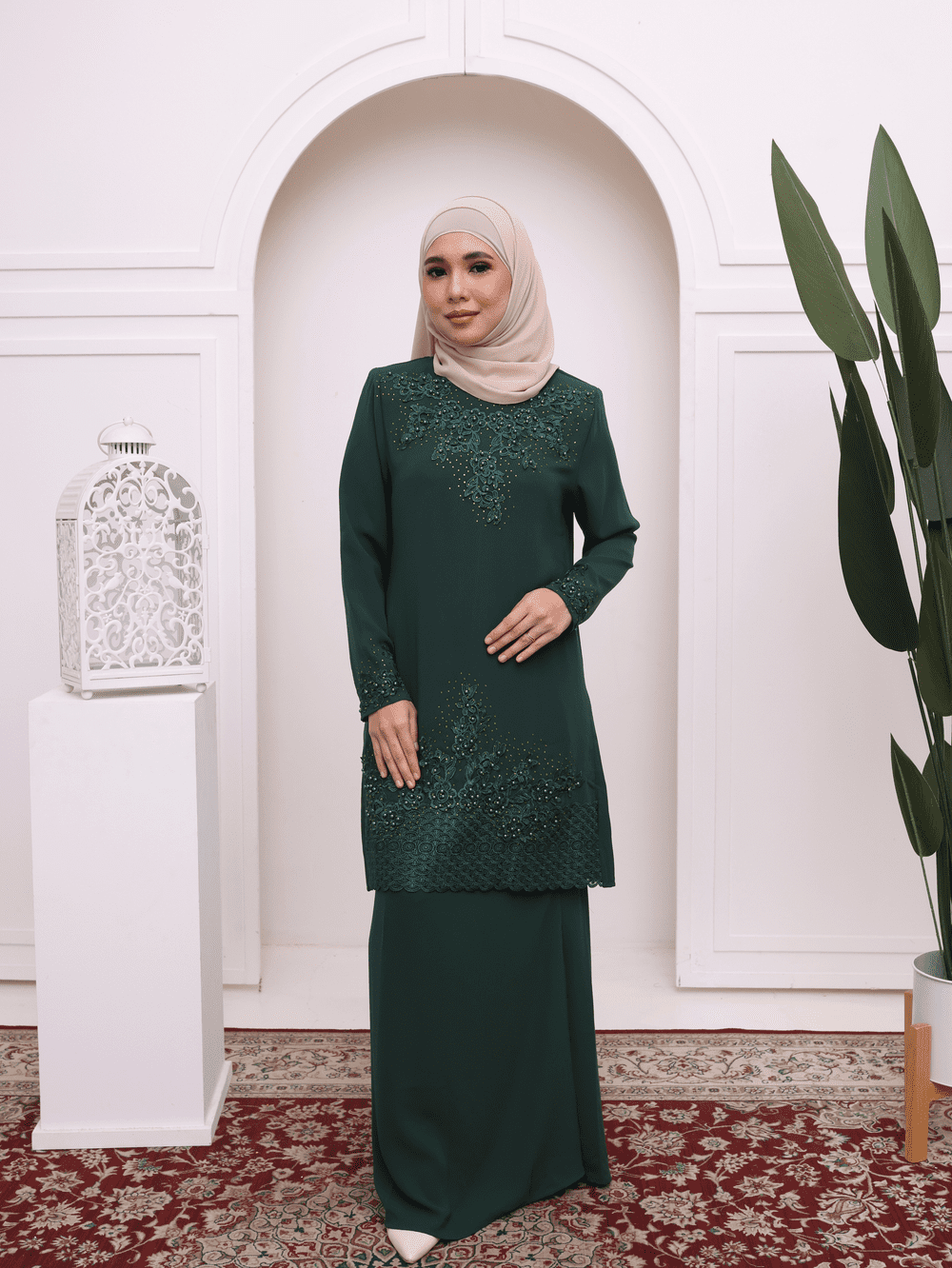 Modern Lace & Bead Baju Kurung - Sacramento Green