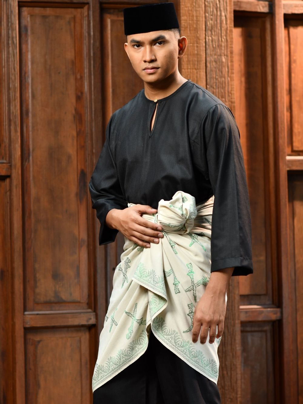 RIJAL Baju Melayu set in Black