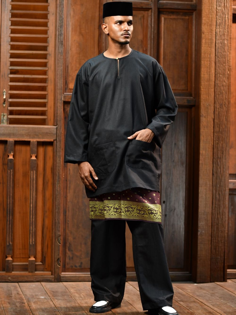 RIJAL Baju Melayu set in Black