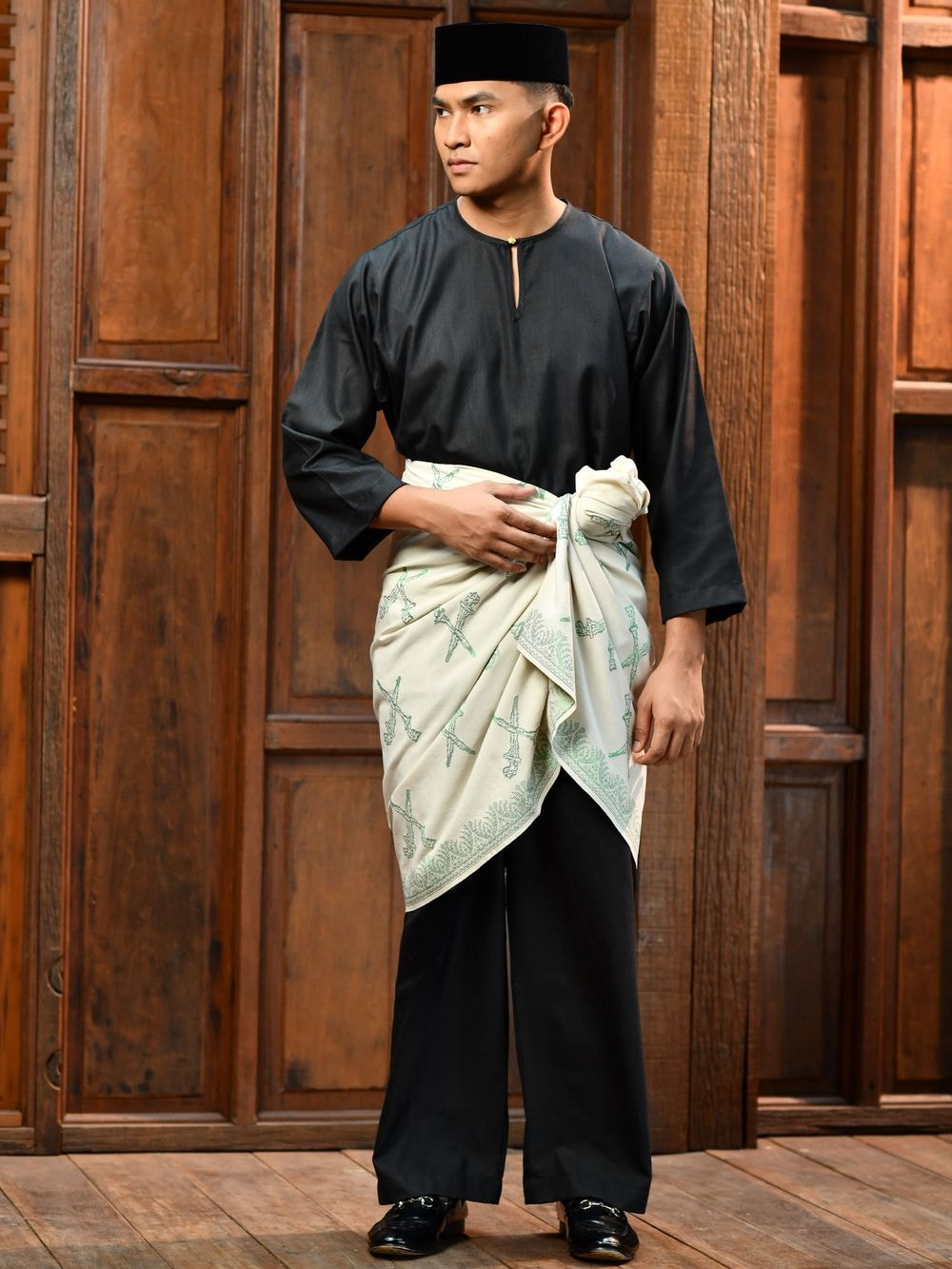 RIJAL Baju Melayu set in Black