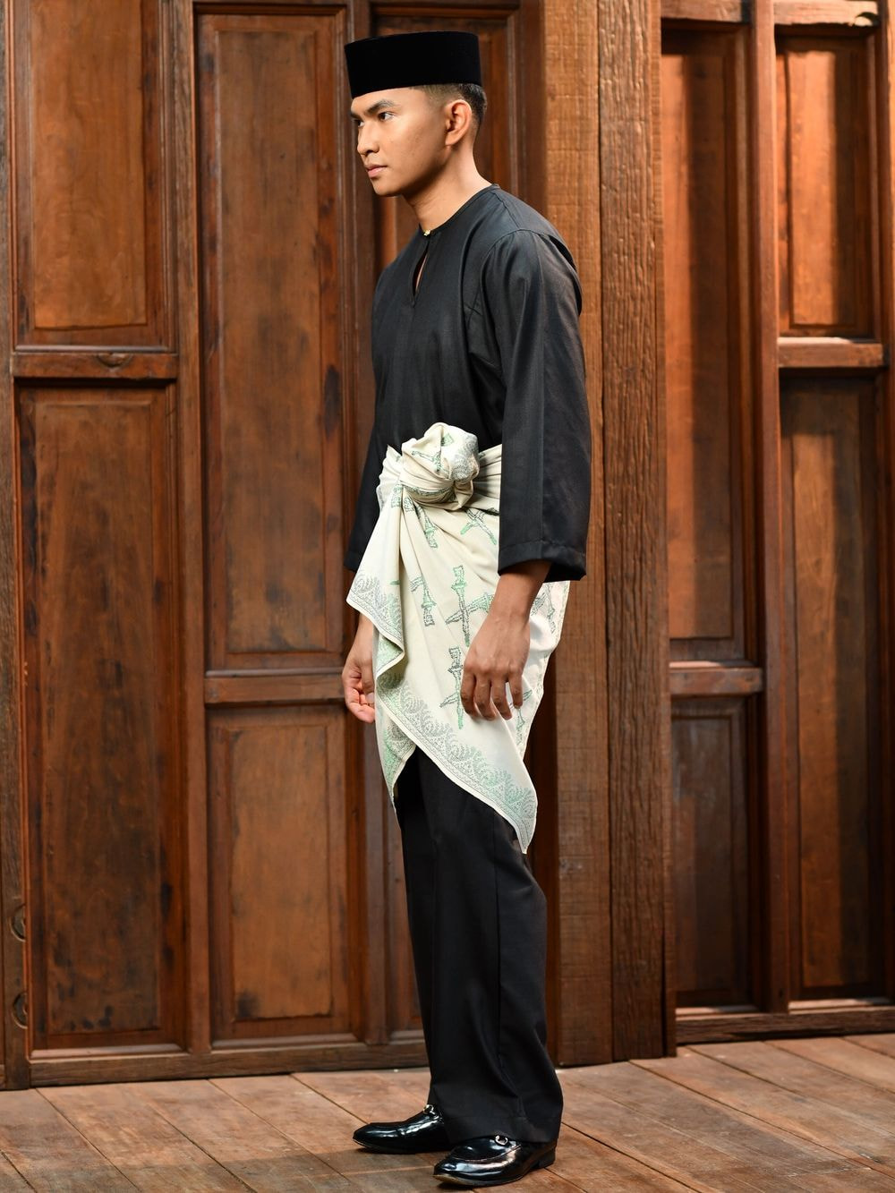 RIJAL Baju Melayu set in Black