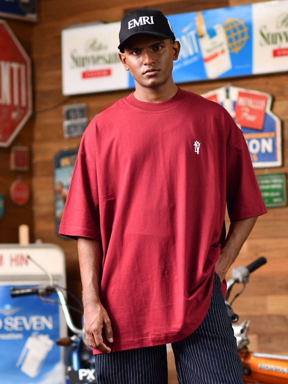MINIMAL T-Shirt – Burgundy