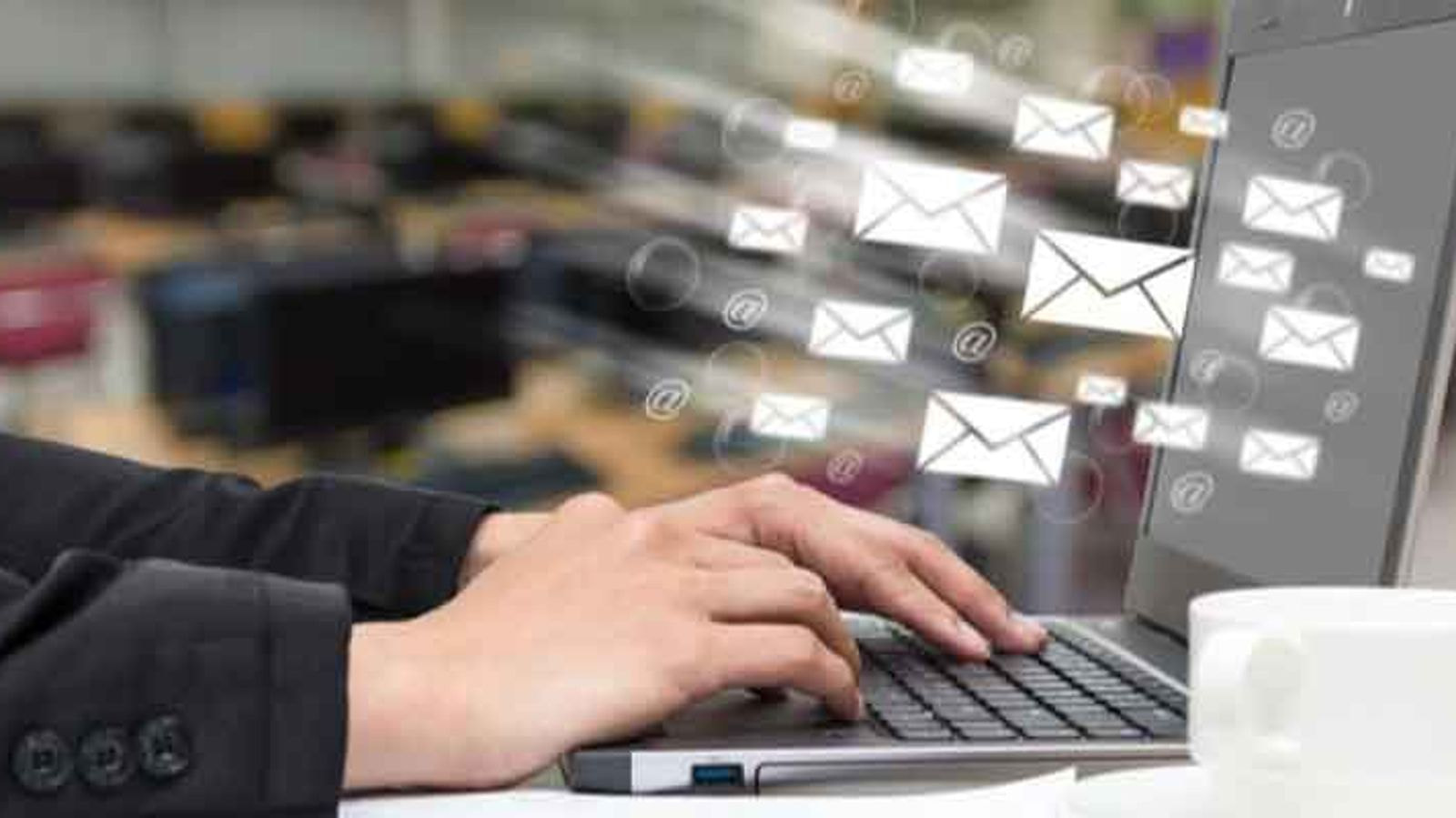 notification email vs apple id